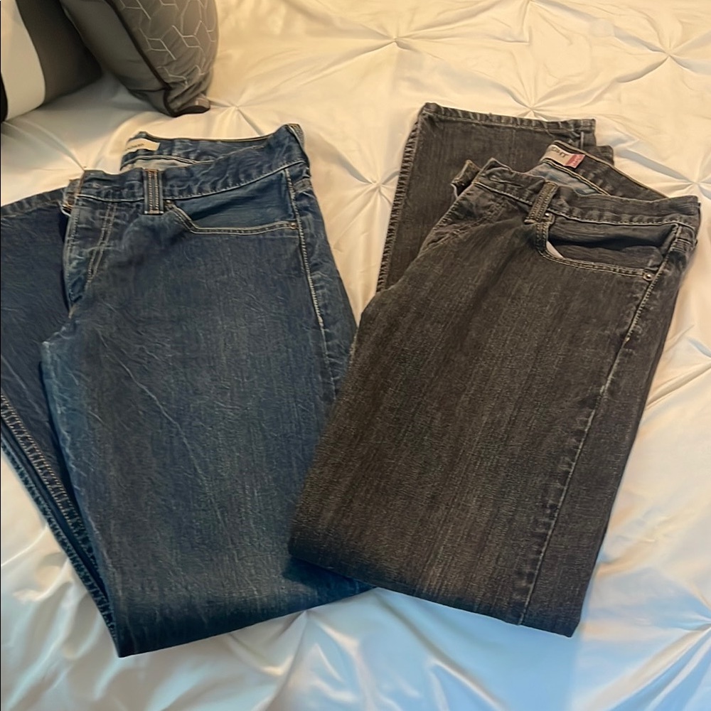 Bundle of 2 Levi’s